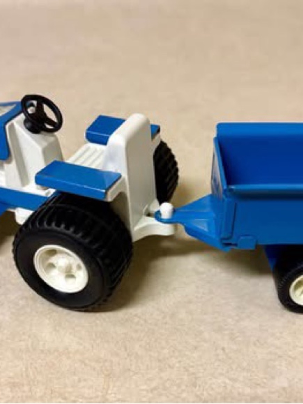 Vintage 70s Tonka Farm Tractor & Detachable Trailer
